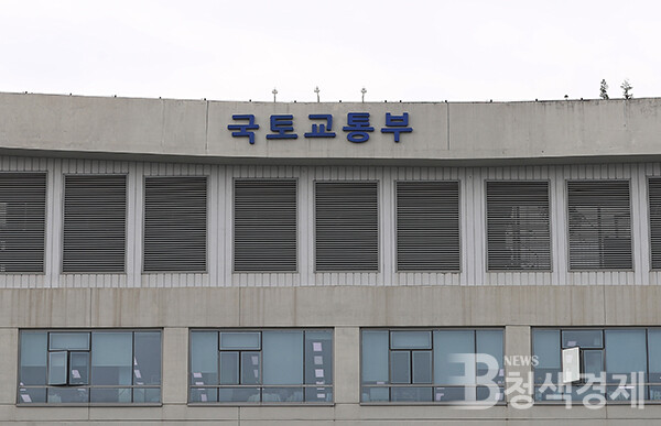 국토부, 타워크레인 59대 자발적 리콜…제작사 줌라이언 책임하에