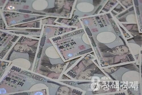 美 달러강세로 엔화 가치 최저치 기록...