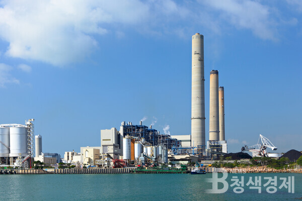 신재생·LNG 발전으로 생긴 적자, 석탄 발전으로 메웠나