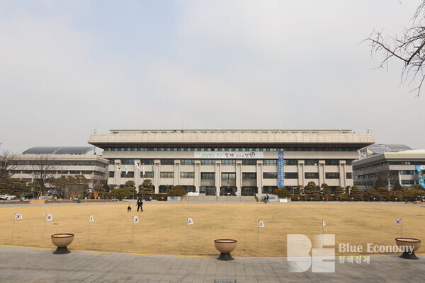 인천시, 유통 중인 먹는샘물 53개 항목 검사