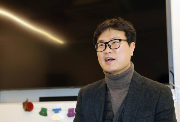이달의 과기인 김태일 교수…거미 모방한 청색기술로 잡음 제거하는 소재 개발