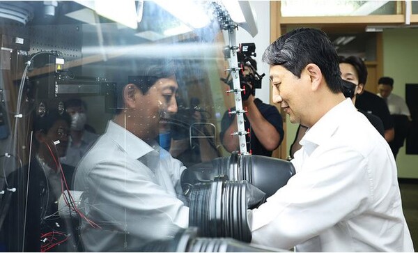 “원전, 탄소중립의 핵심 대안"...안덕근장관 "원전 연구지원 확대”
