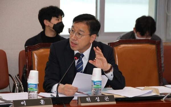 더블어민주당, 탄소중립위원장에 제주출신 3선 위성곤의원 임명